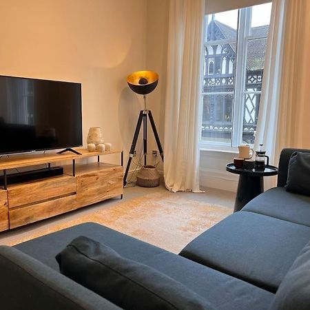 Modern Apartment Within Historic Chester City Walls ภายนอก รูปภาพ