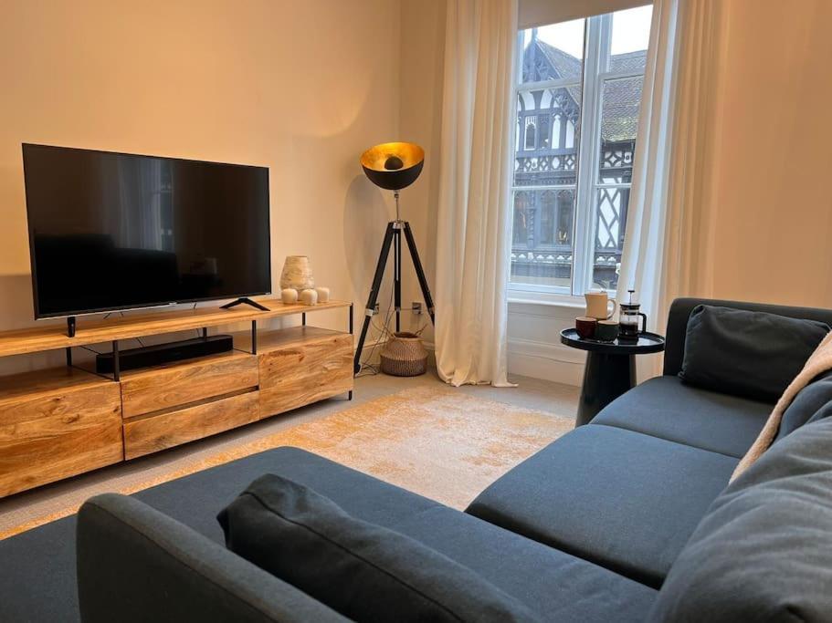 Modern Apartment Within Historic Chester City Walls ภายนอก รูปภาพ
