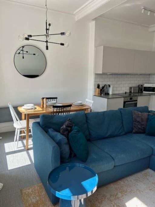 Modern Apartment Within Historic Chester City Walls ภายนอก รูปภาพ